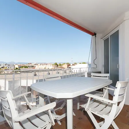 Apartment Uhc Gisamar *